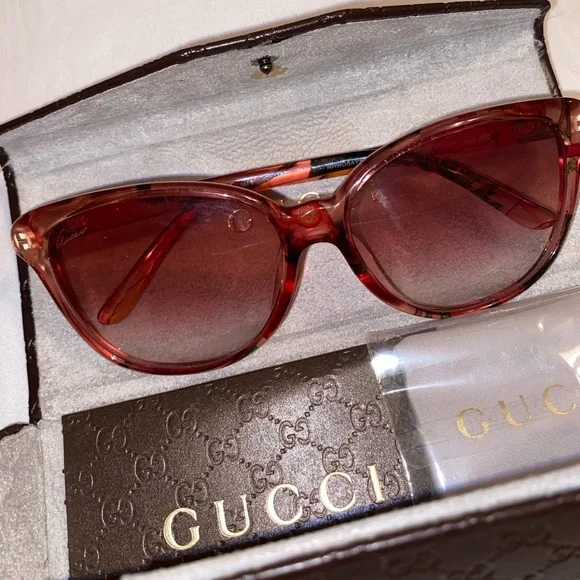 Pink Floral Gucci Shades Gucci Flora Print/ Pink Gradient GG3740/S Cat Eye Sunglasses  main image 2
